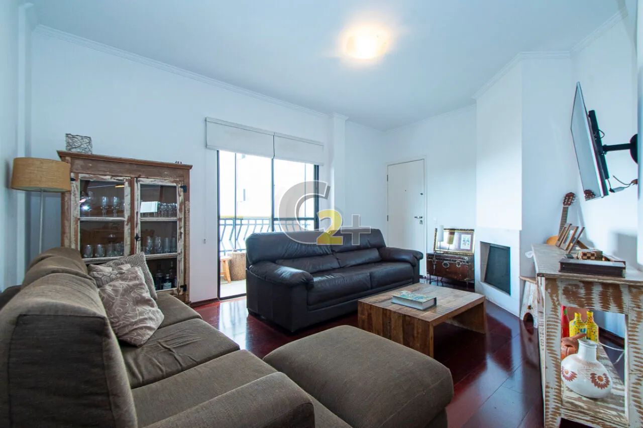Apartamento à venda em Perdizes com 3 quartos, 1 suíte e 3 vagas de garagem.
