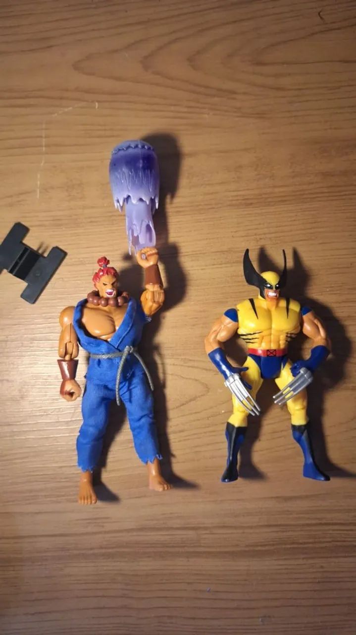 Lote Toy biz Marvel VS cacpom akuma e wolverine importado RARO!
