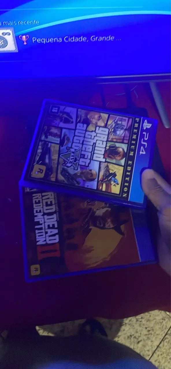 Vendo play 4 com 2 jogos  - Foto 2