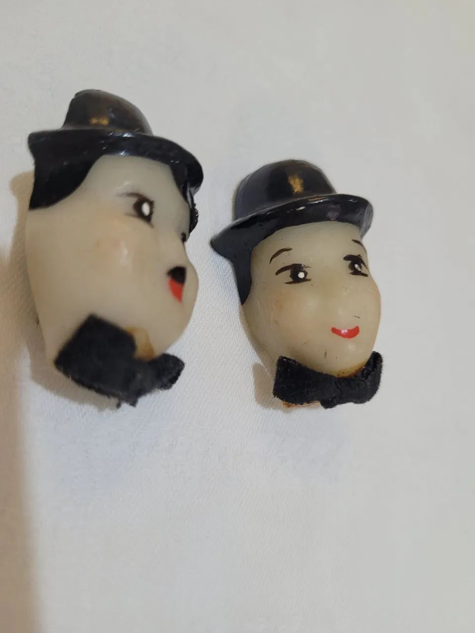 Broche antigo Charles Chaplin 