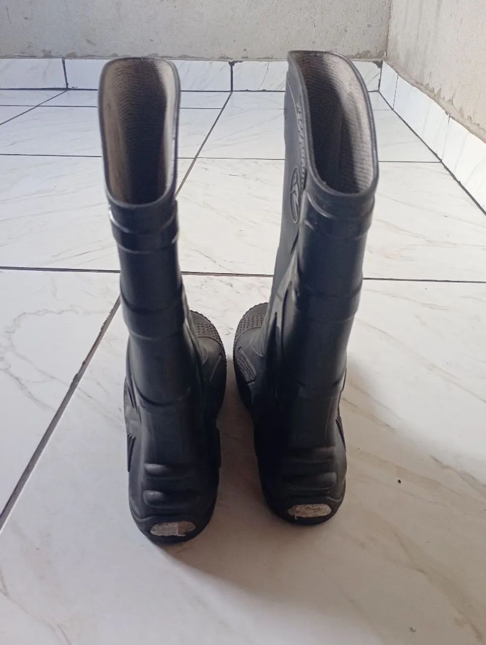 Bota cano longo de chuva  - Foto 2