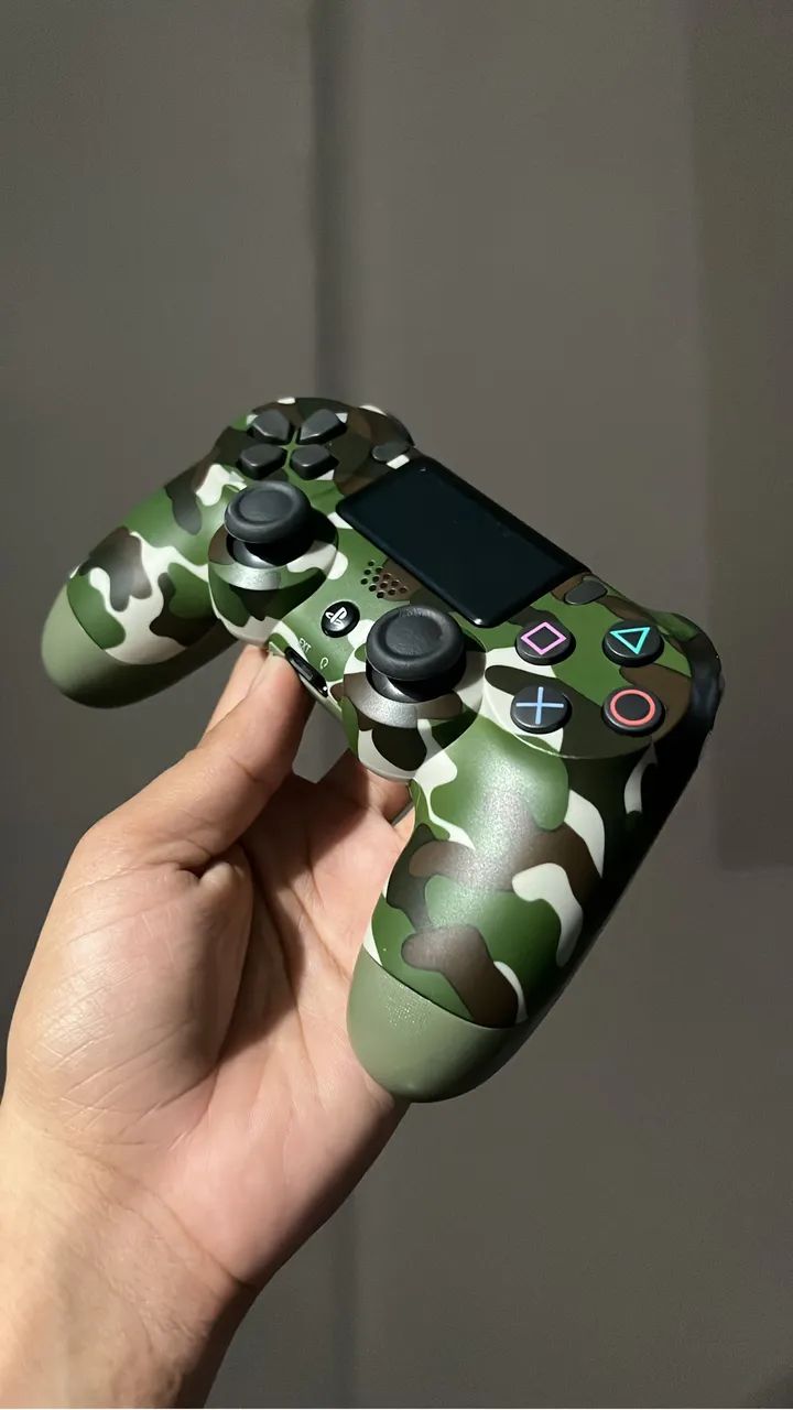 PlayStation 4 1 terá + 2 controles e contra grátis com jogos  - Foto 3