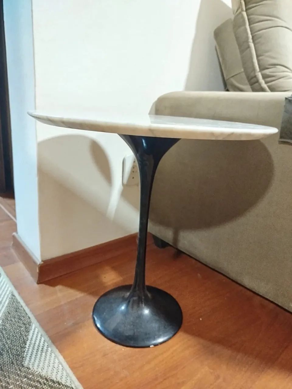 Mesa Saarinen lateral  com Mármore Carrara - Foto 5