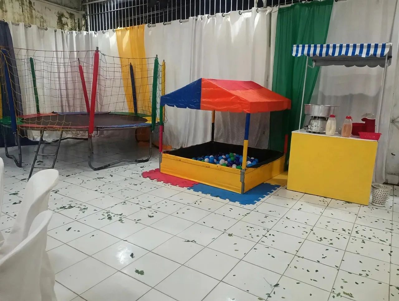Kit completo pra alegrar a criançada 