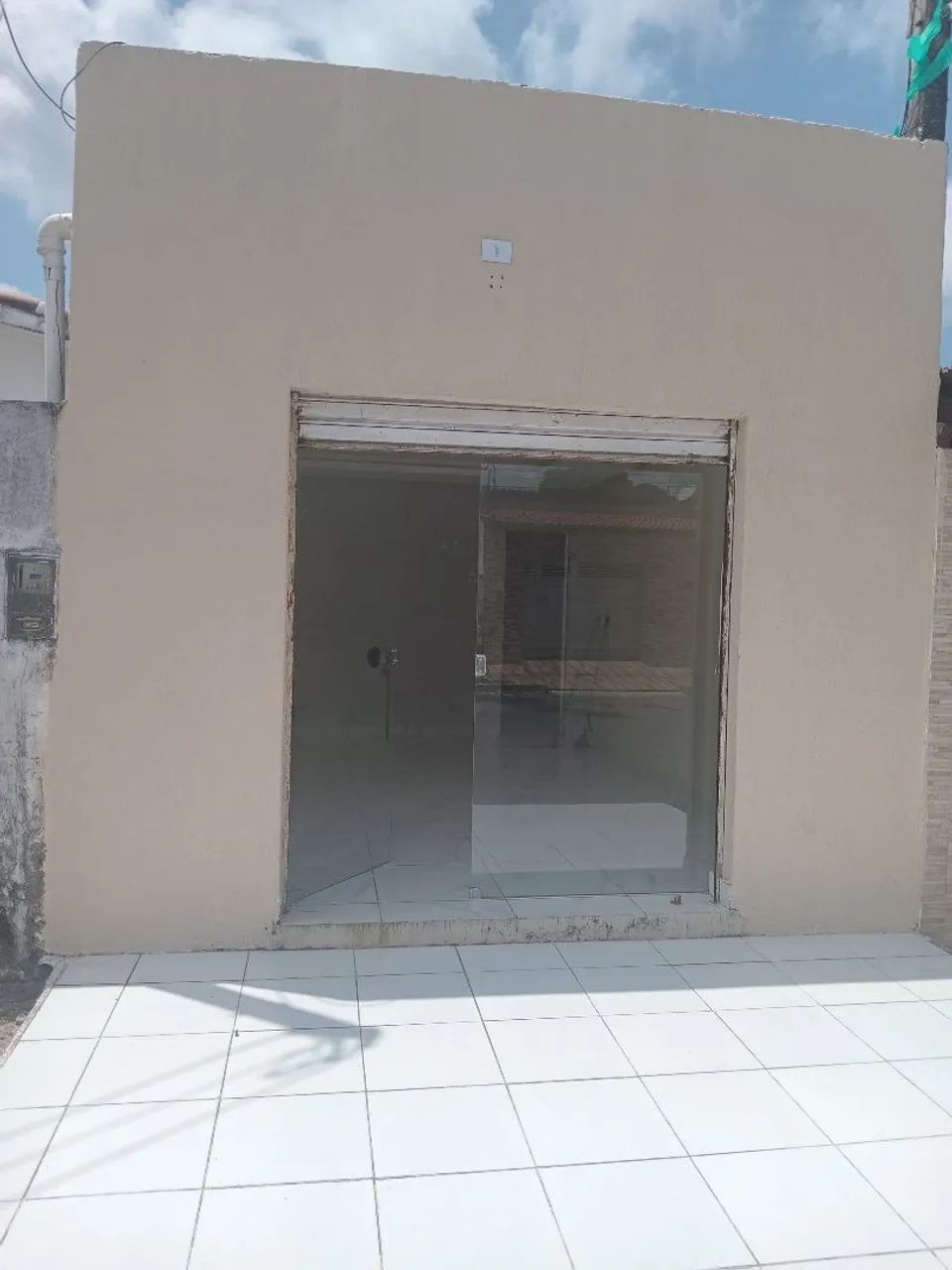 Alugo ponto comercial em Emaús  