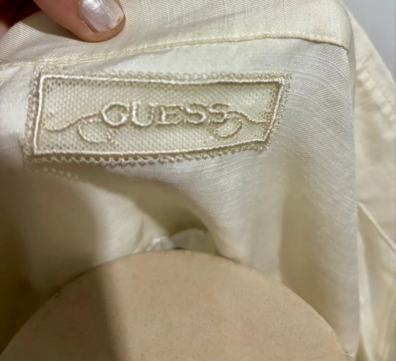 Chamise Guess. Origem. Trazido de Genebra/suiça  - Foto 4