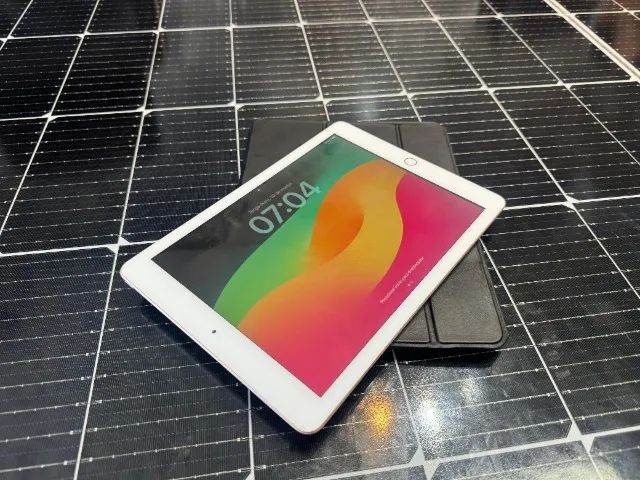iPad 6 6ª Geração 128GB + Capinha + Canetinha Touch 