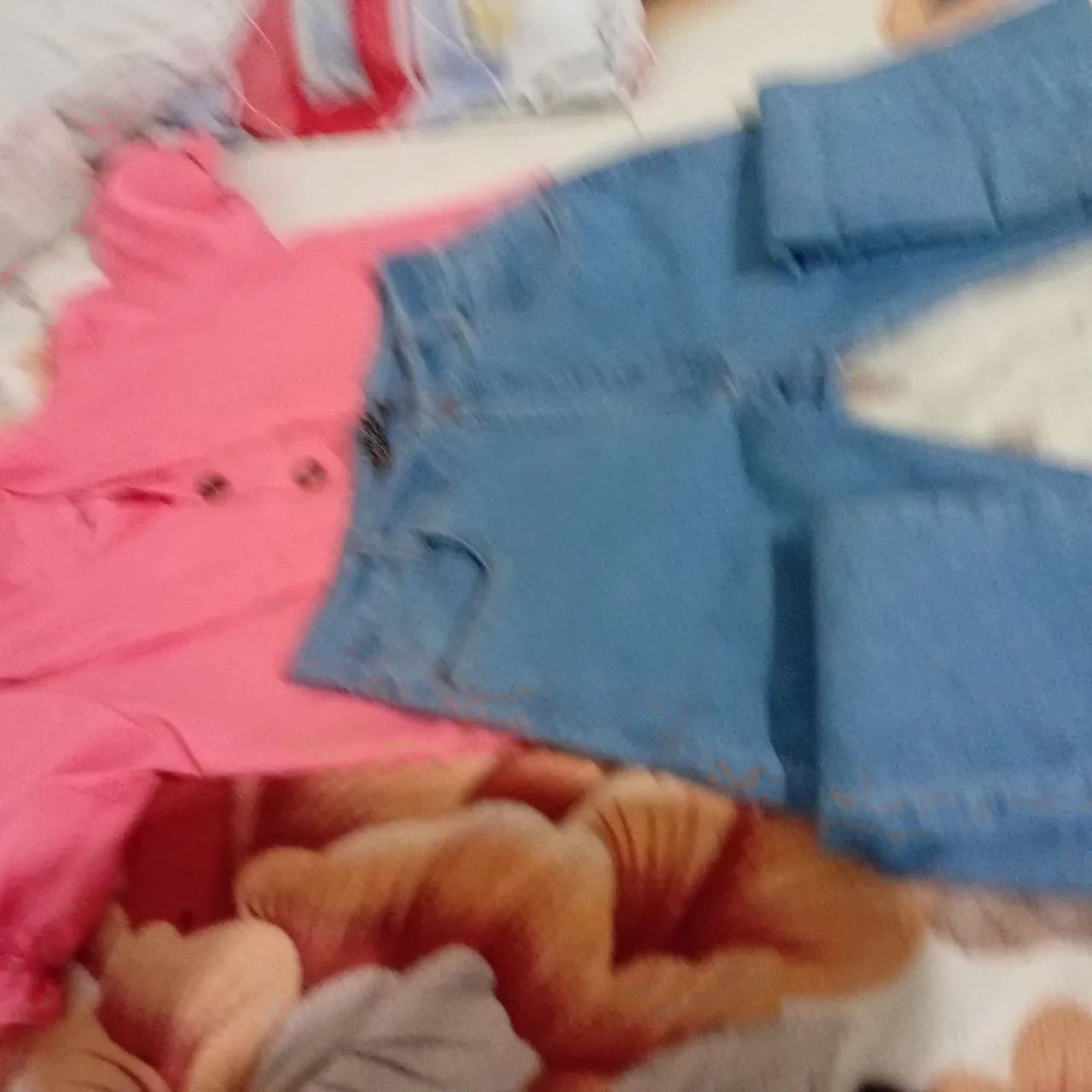 Vendo calça jeans e blusa m e a calça 40/42 - Foto 4