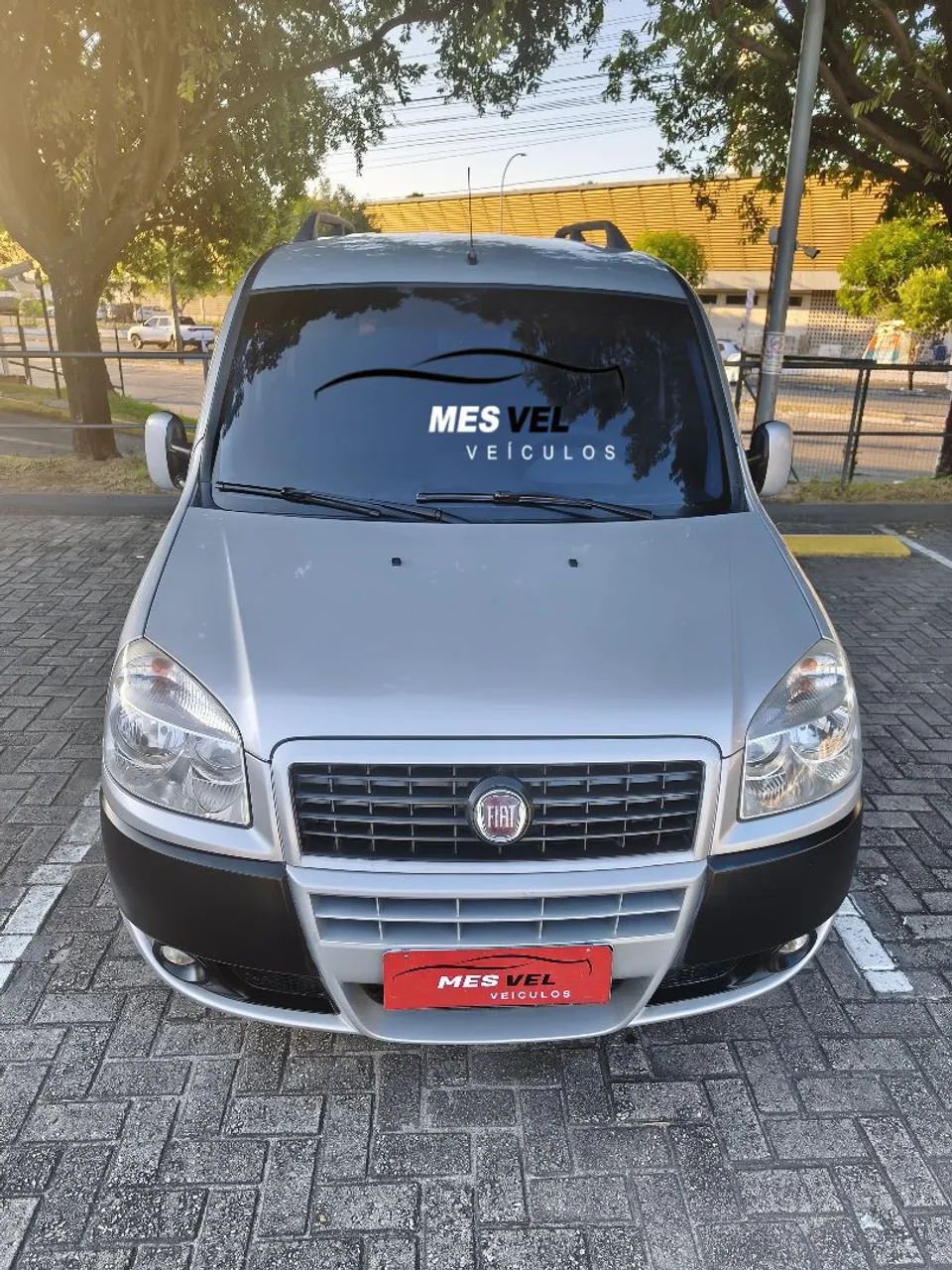 Fiat Doblo essence 1.8 ano 2012