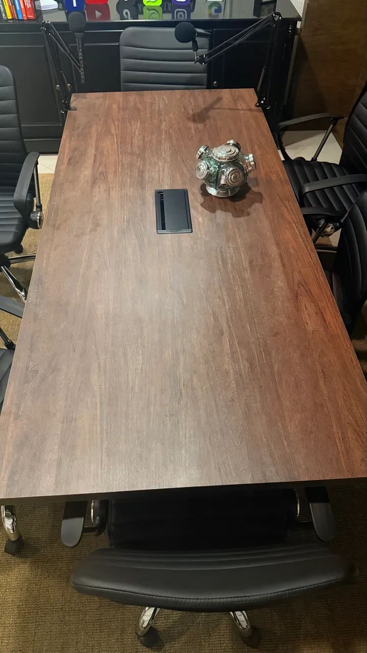Mesa de reunião 