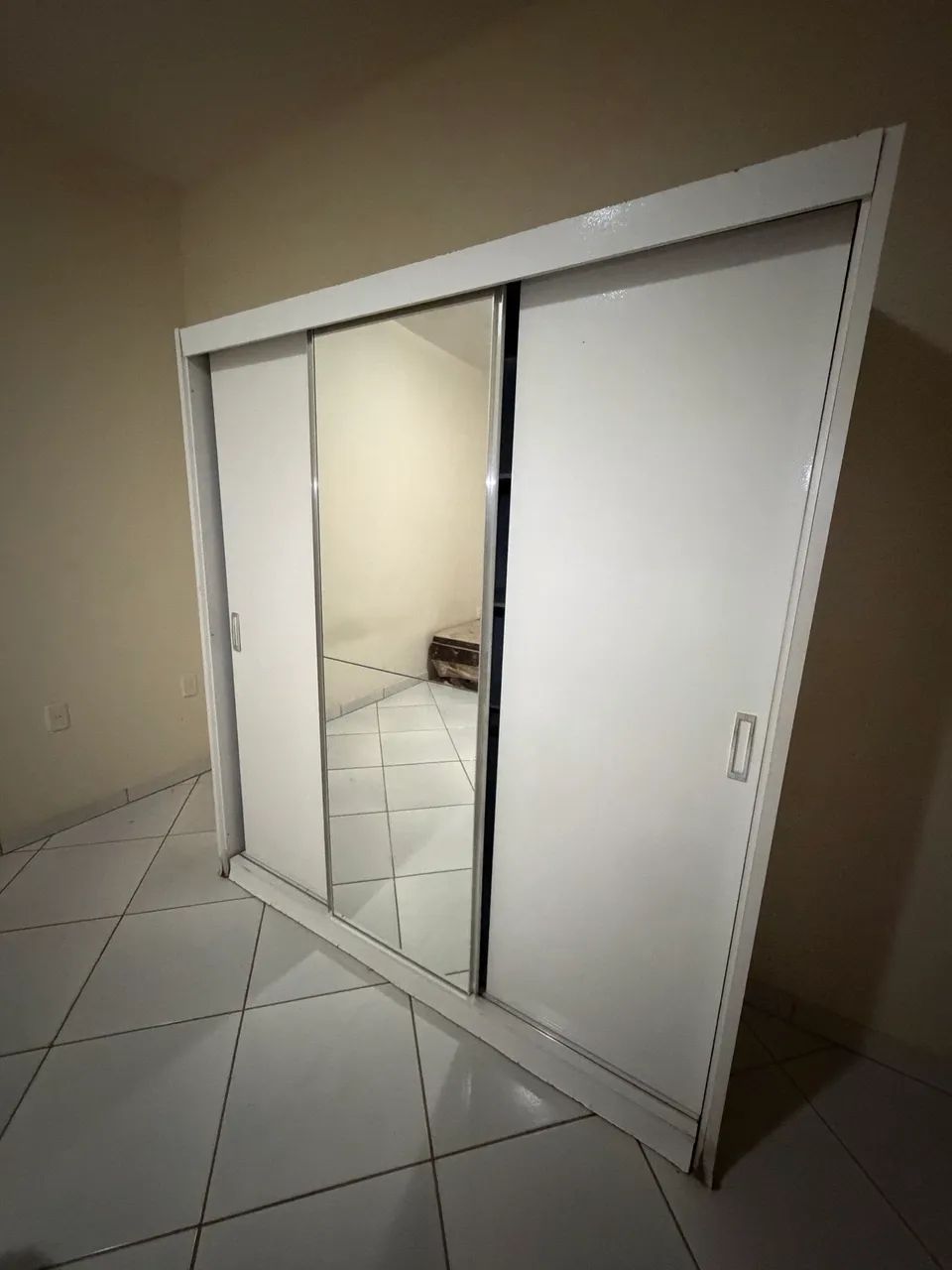 Guarda roupa pra sair rápido 