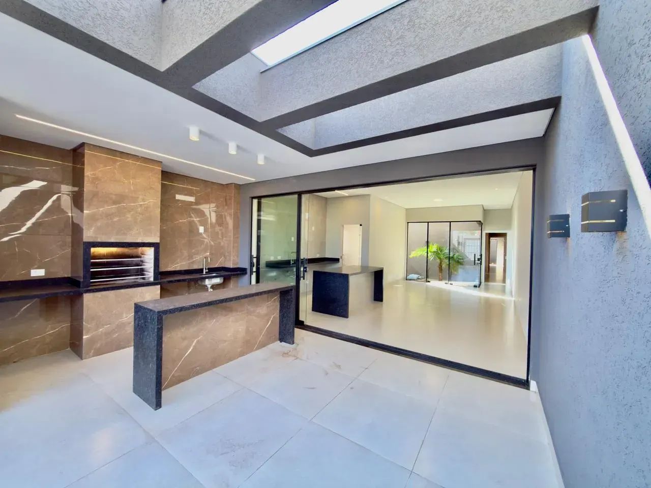 Casa Térrea com Piscina - Alto Padrão no Bairro Monte Castelo - Foto 6