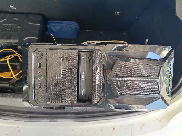 Gabinete computador pra retirada de peça  - Foto 3
