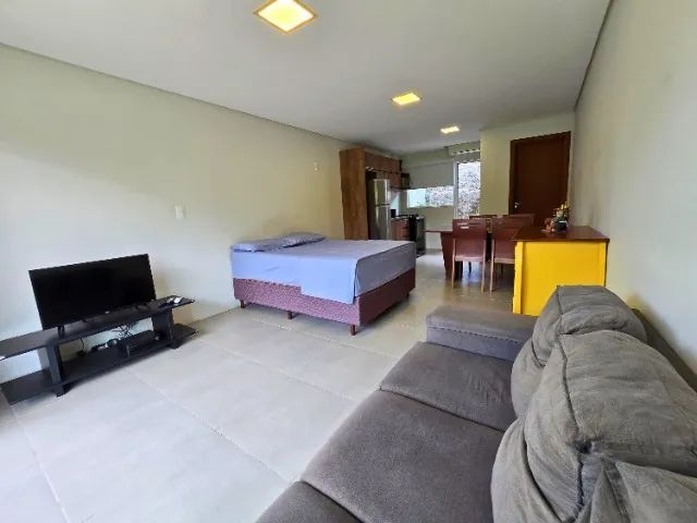 Apartamento Loft Mobiliado no Santinho | Água, Luz e Internet Inclusos