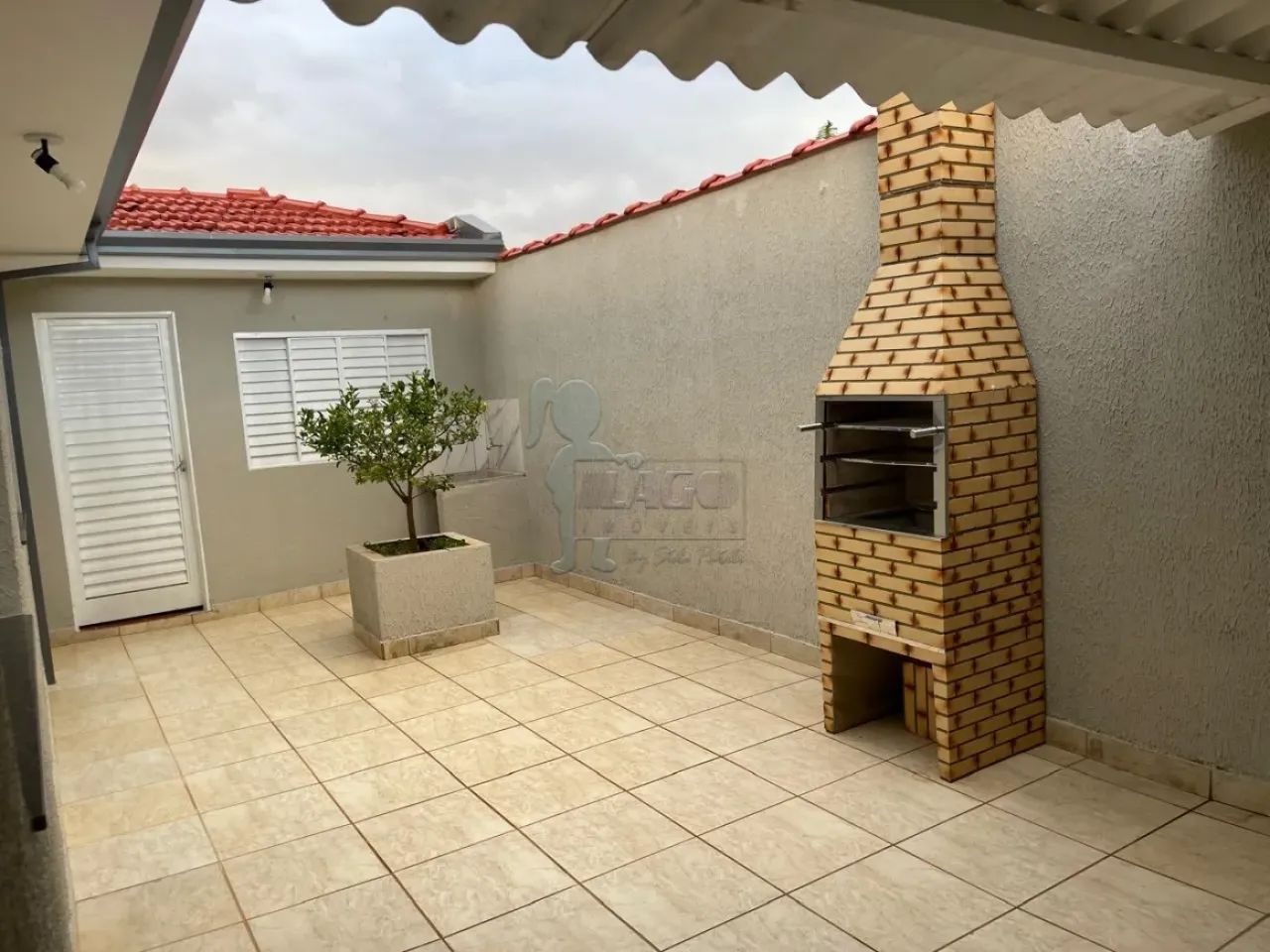 Casa a venda com 3 quartos - Cajuru - SP