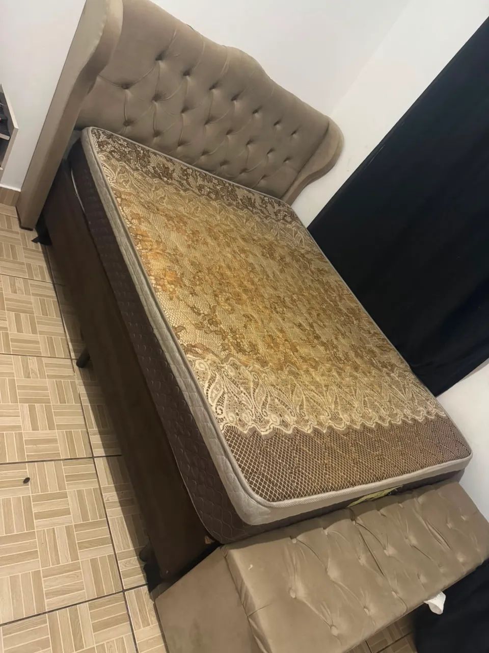 CAMA COMPLETA COM CABECEIRA CAPITONÊ + BAÚ ? LINDÍSSIMA!  - Foto 2