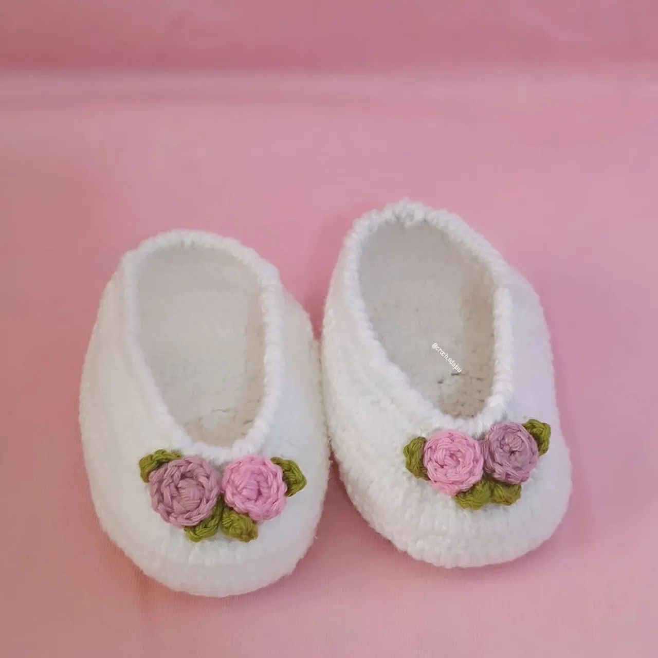 Sapatinho Flores de Crochê para Bebê  - Foto 4