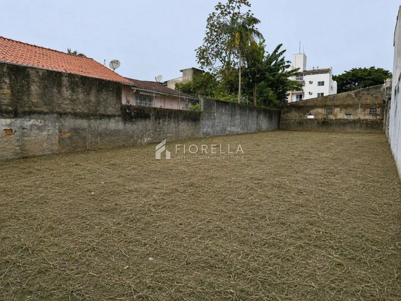 Terreno à venda com 300m² em Capoeiras, Florianópolis/SC. - Foto 4