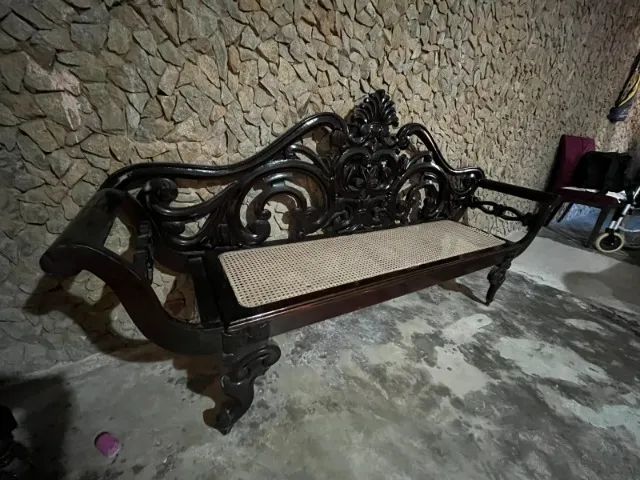 Sofá colonial com palha  (Canapé, Marquesão antigo em madeira) - Foto 3