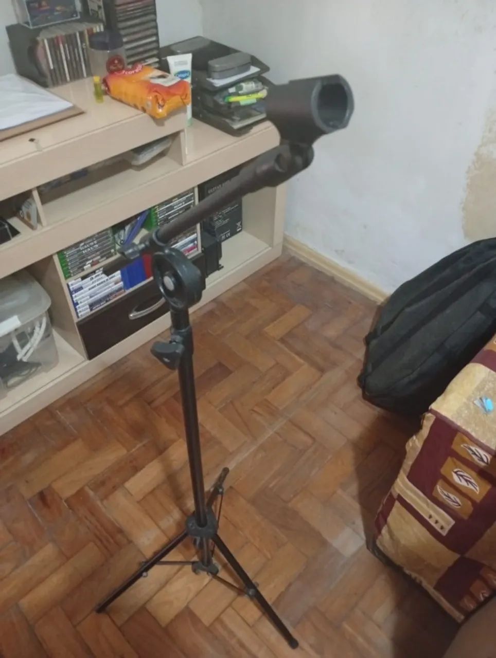Pedestal para microfone ajustável