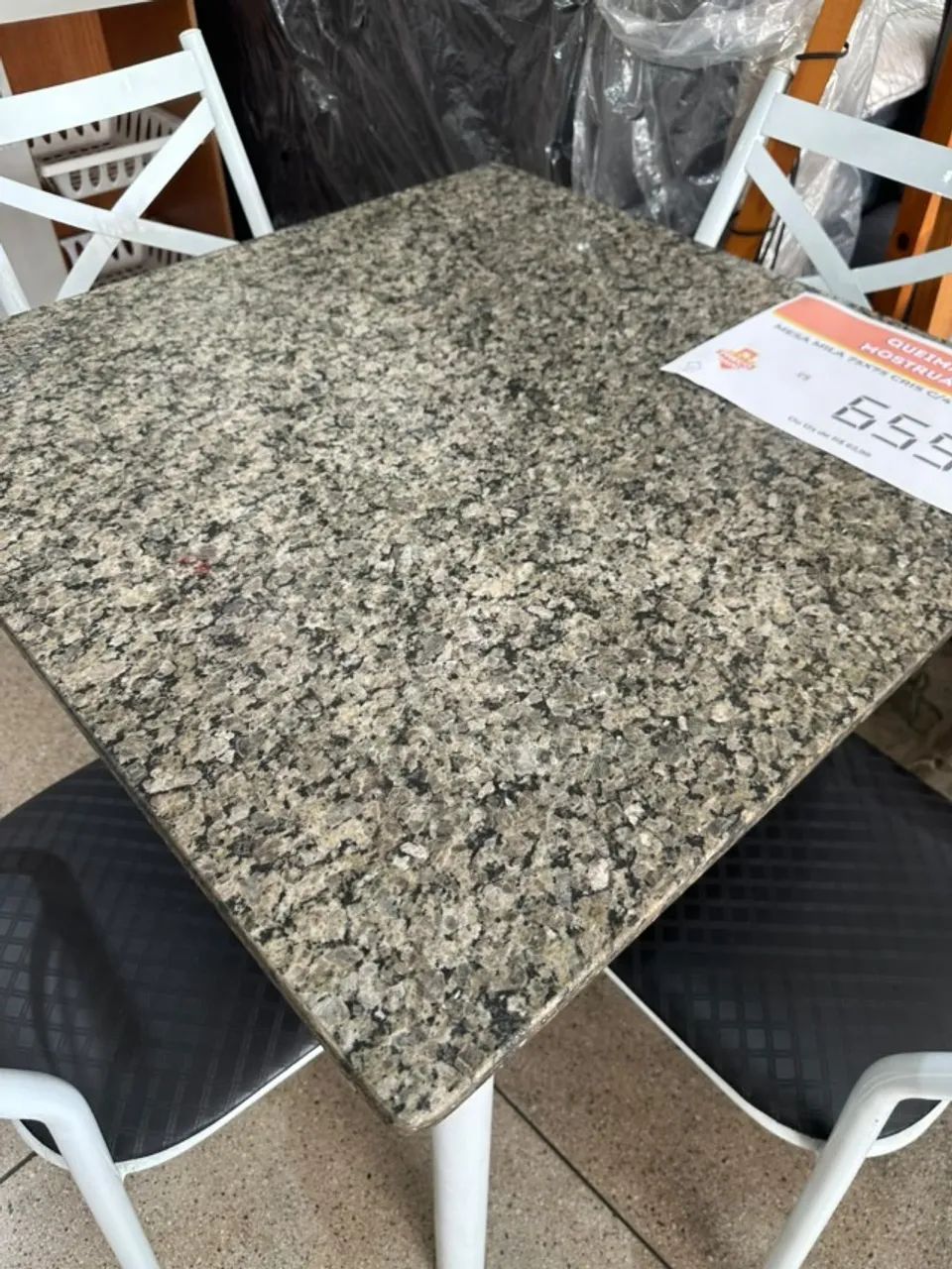 Mesa de Jantar com 4 Cadeiras - Foto 4