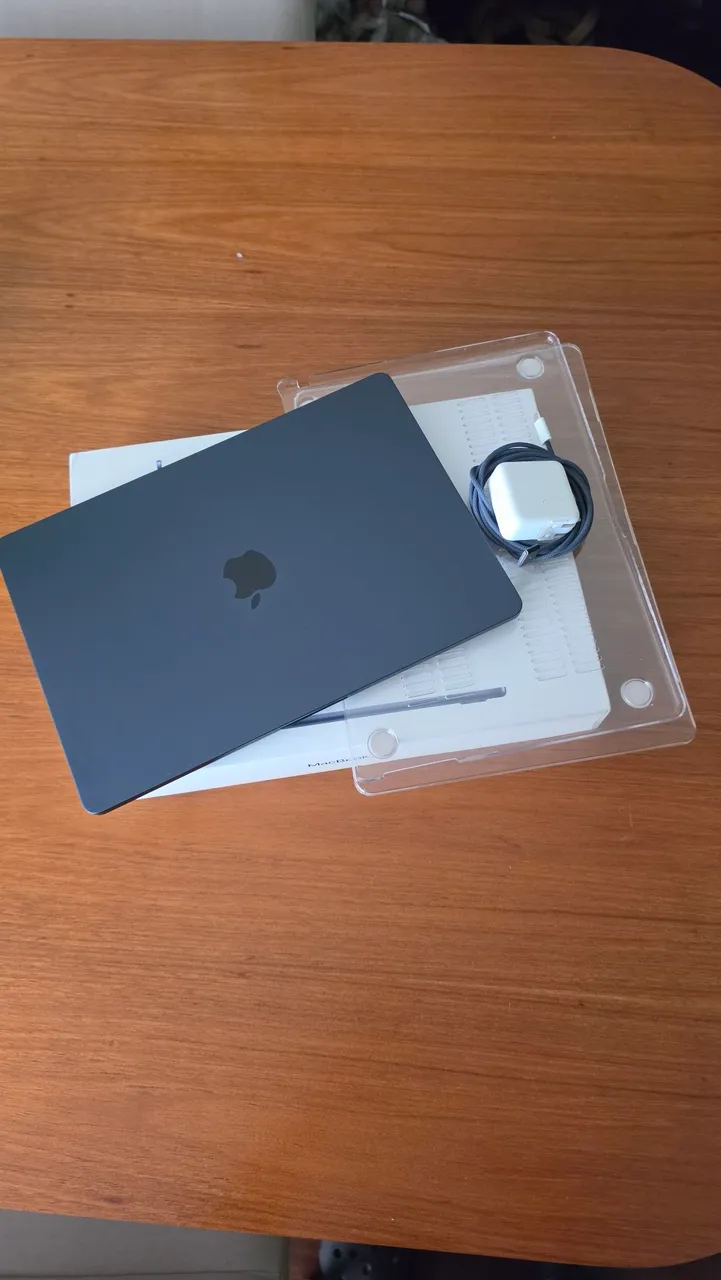 MACBOOK AIR 2020 BEM CONSERVADO - Notebooks - Vila Santa Maria