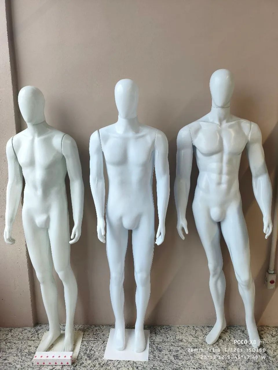 Venda de manequins masculinos 