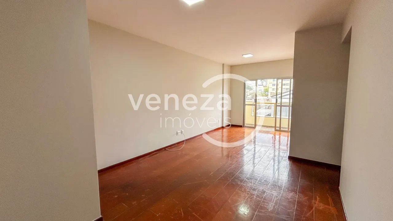 Apartamento para alugar com 3 quartos no Centro de Londrina - Foto 2