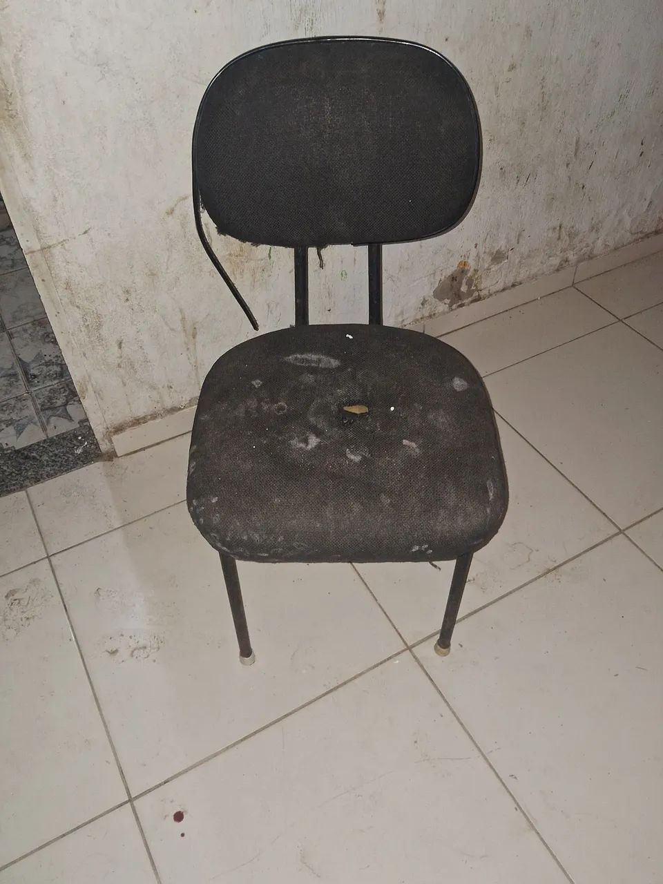 Cadeira pra serviços ou outra utilidades - Foto 3