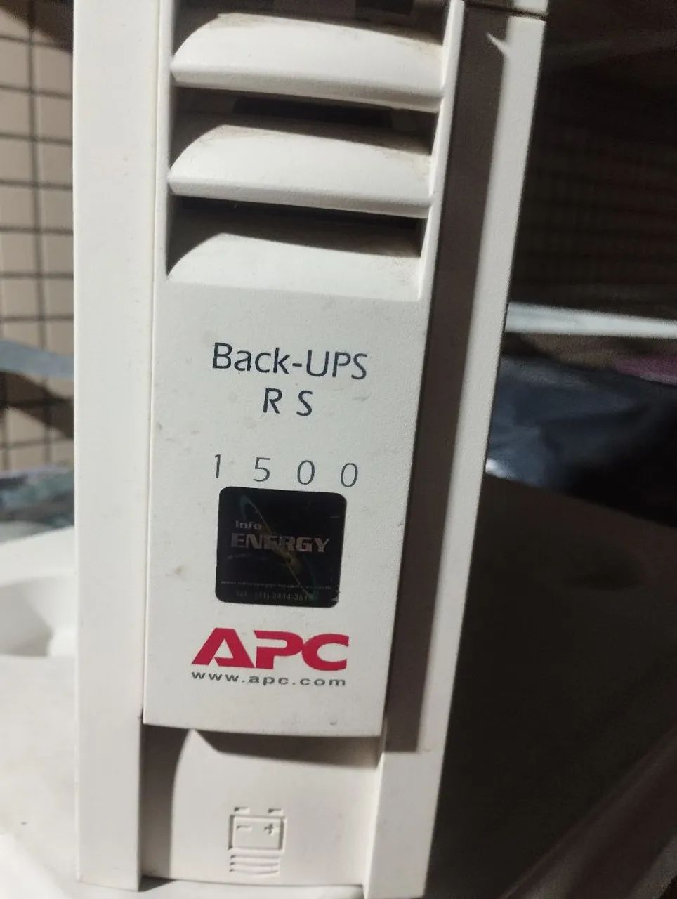 Nobreak APC 1500 RS usado