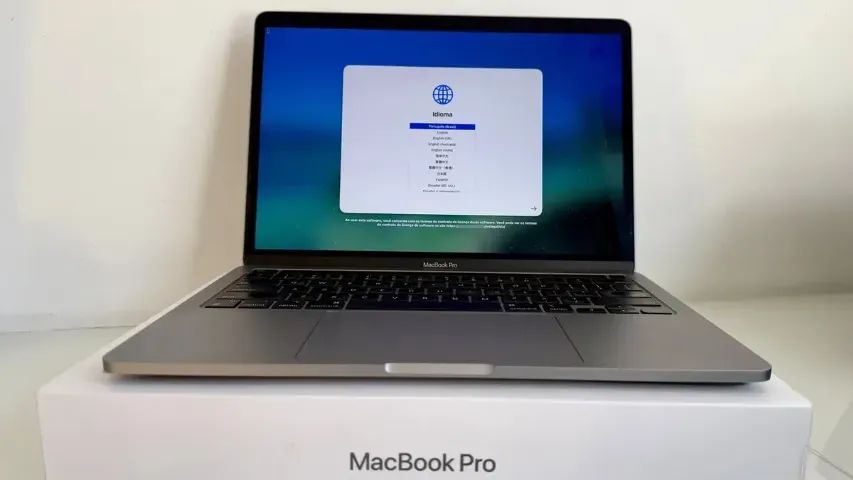 MacBook Pro M2 2022 13