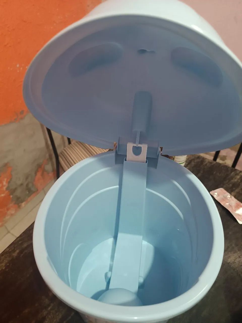 Vendo 2 Lixeira infantil 6,5L Nova - Foto 4
