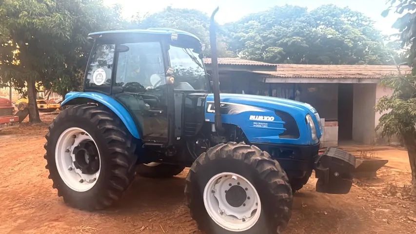 TRATOR LS PLUS 100 CABINADO 2015 - Foto 3