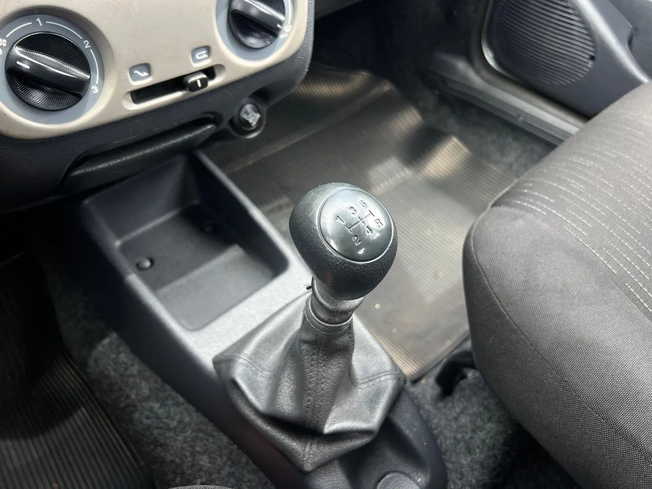 Fiat Palio 1.0 Economy Fire Flex 8V 4P 2013 - Foto 9