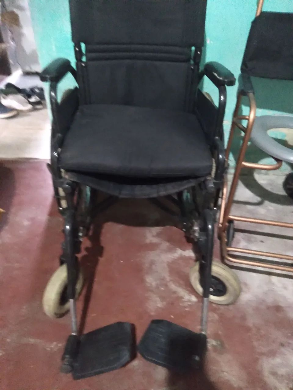 Cadeira de rodas da grande e cadeira de banho - Foto 3