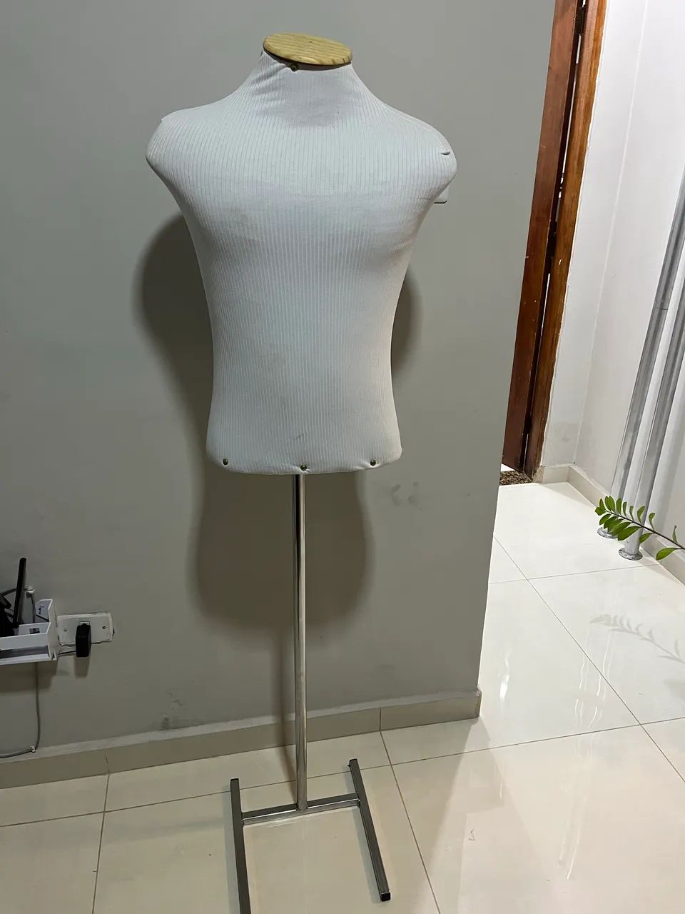 Busto manequim masculino haste H