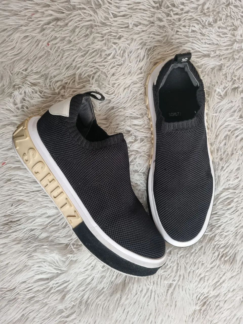 Tenis Schutz