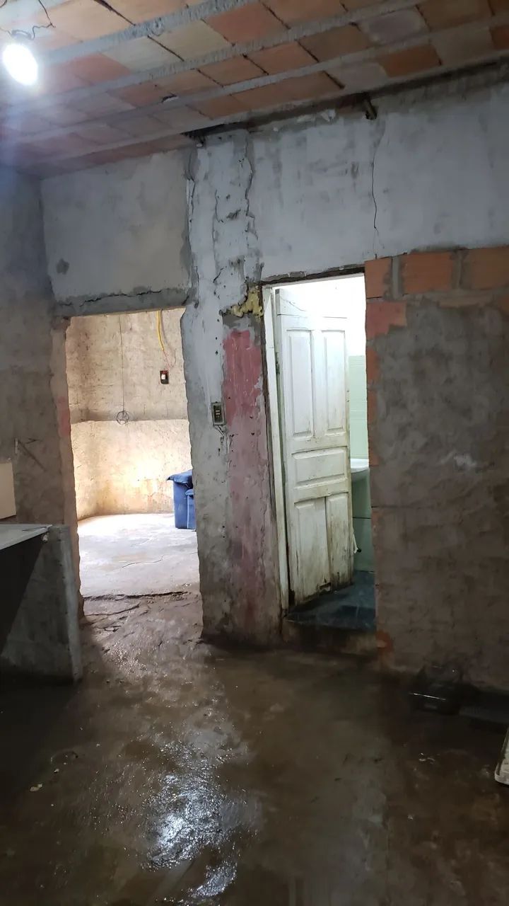 Vendo ou troco casa - Foto 2