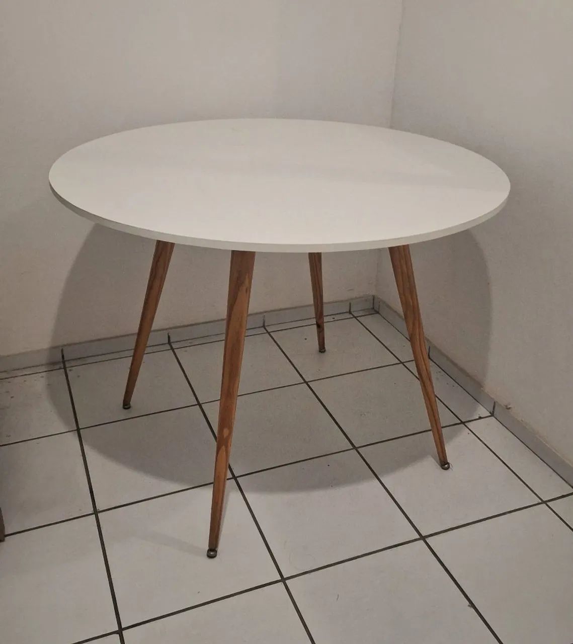 Mesa branca MDF 1m de diâmetro 
