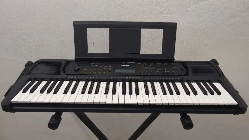 Yamaha PSR-E283 (+BOLSA)