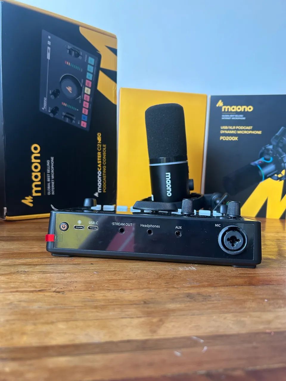 Microfone Maono PD200X + Caster C2 Neo | Estado de Novo - Foto 5
