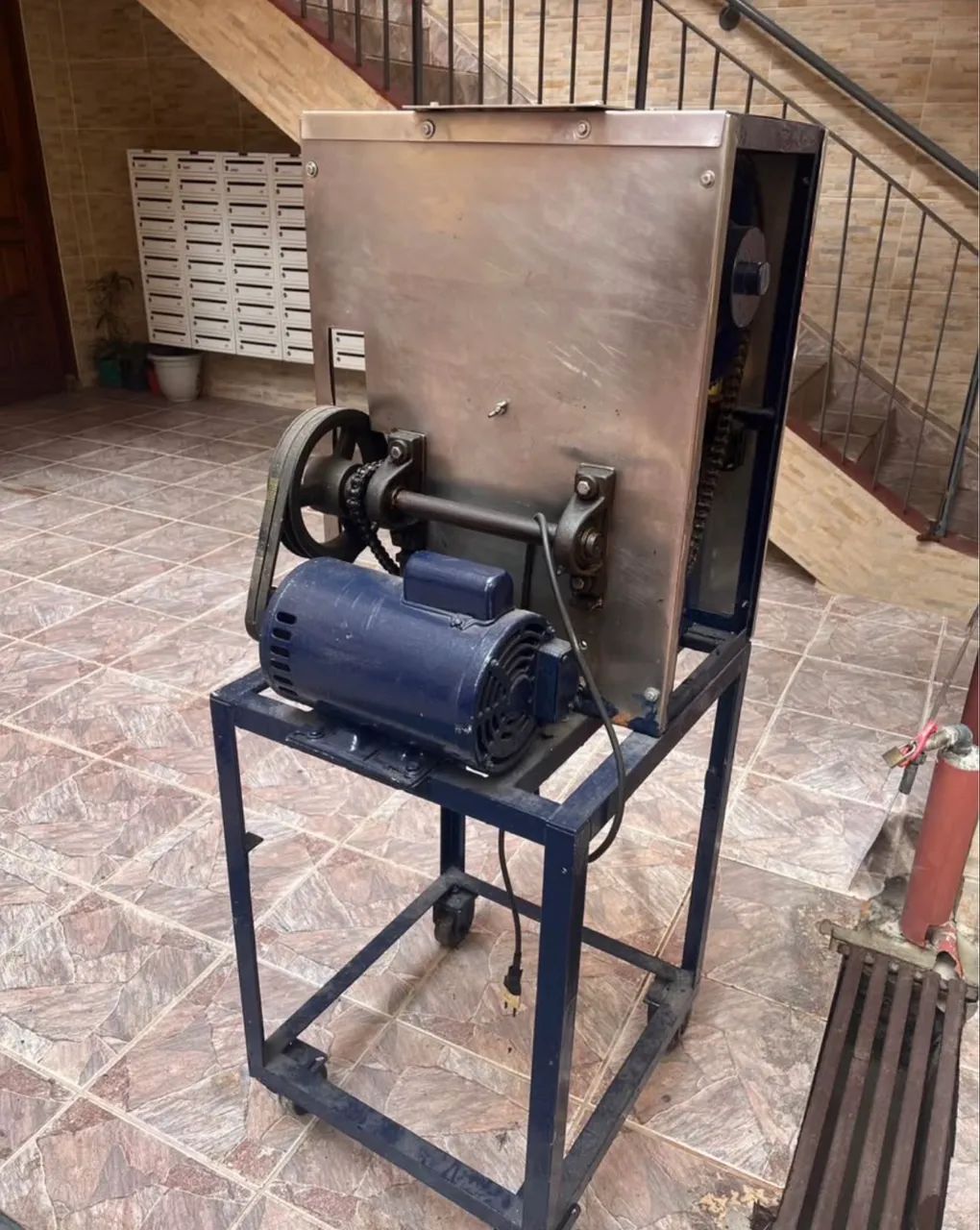 Vende-se Máquina de Caldo de Cana  - Foto 4