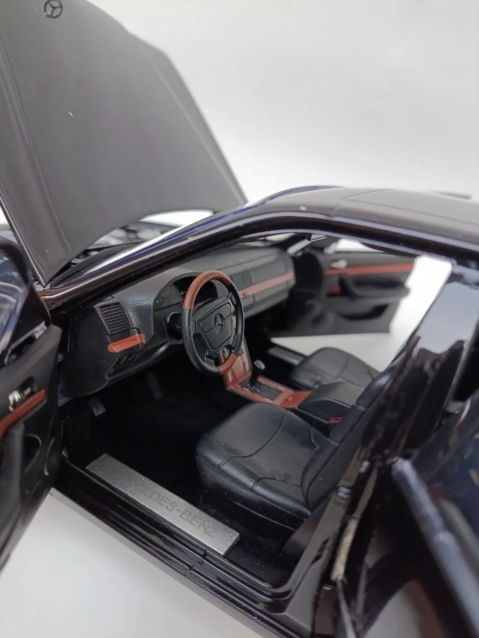 Miniatura Mercedes S600 1990 1:18 - Foto 4