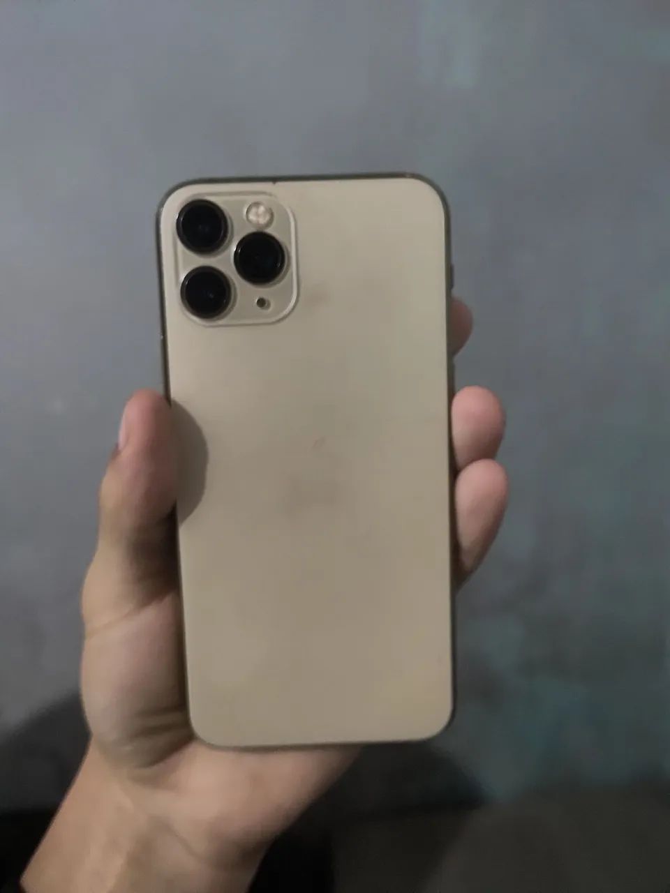 Vendo iphone 11 PRO 256GB funcionando perfeitamente 
