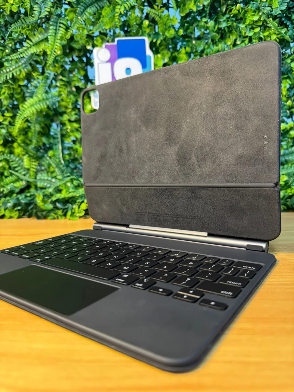 Capa para IPad Apple Keyboard Magic A2261 Cor: preta Seminovo em