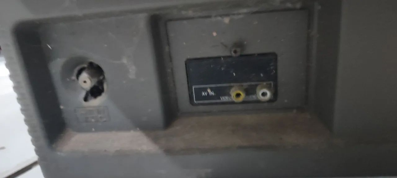 Tv de tubo 20 polegadas com defeito.  - Foto 4