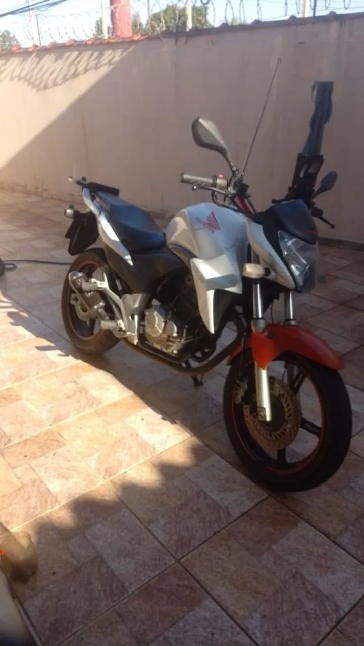 Cb 300 - Foto 2