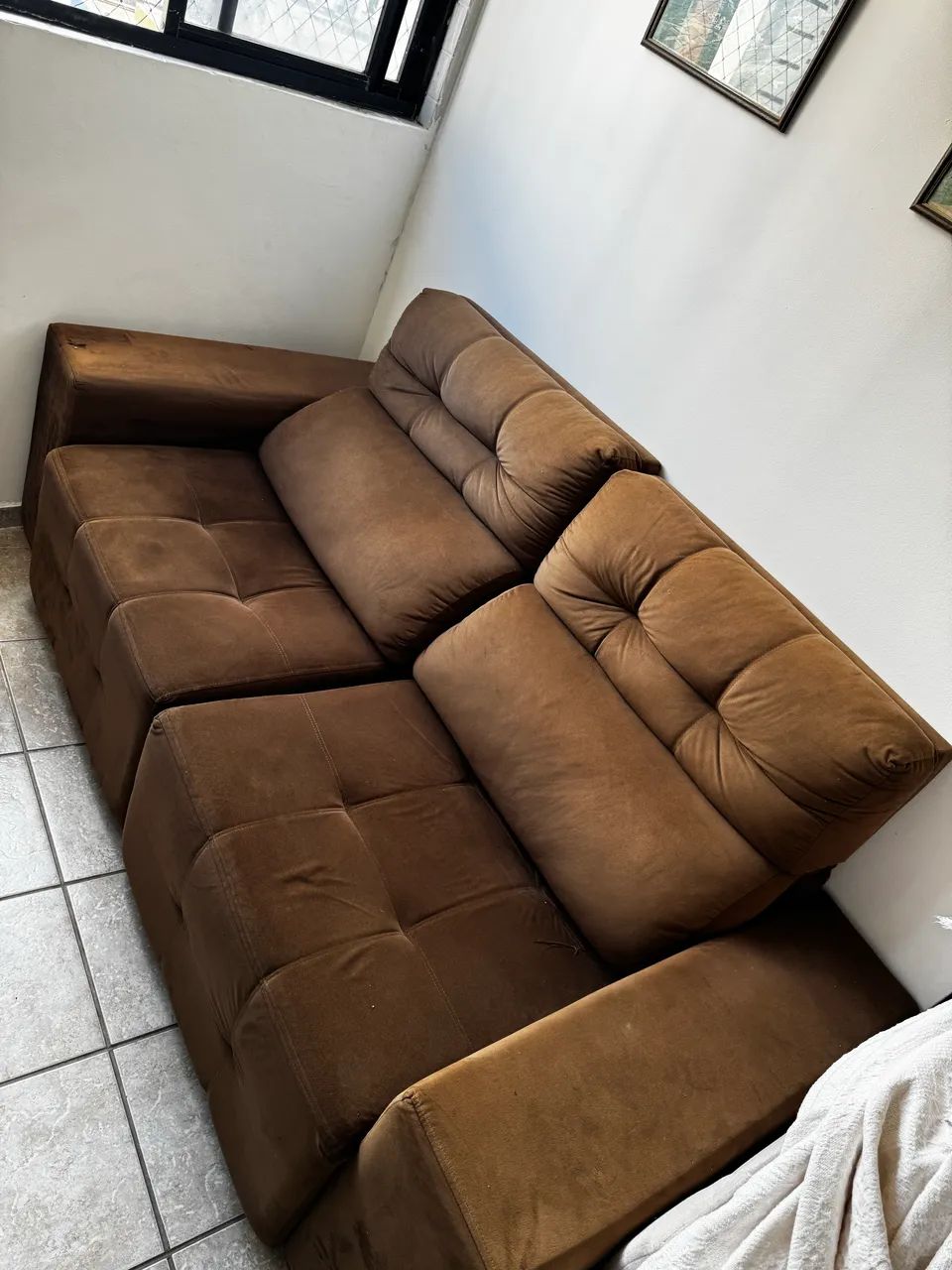 Sofá marrom retrátil