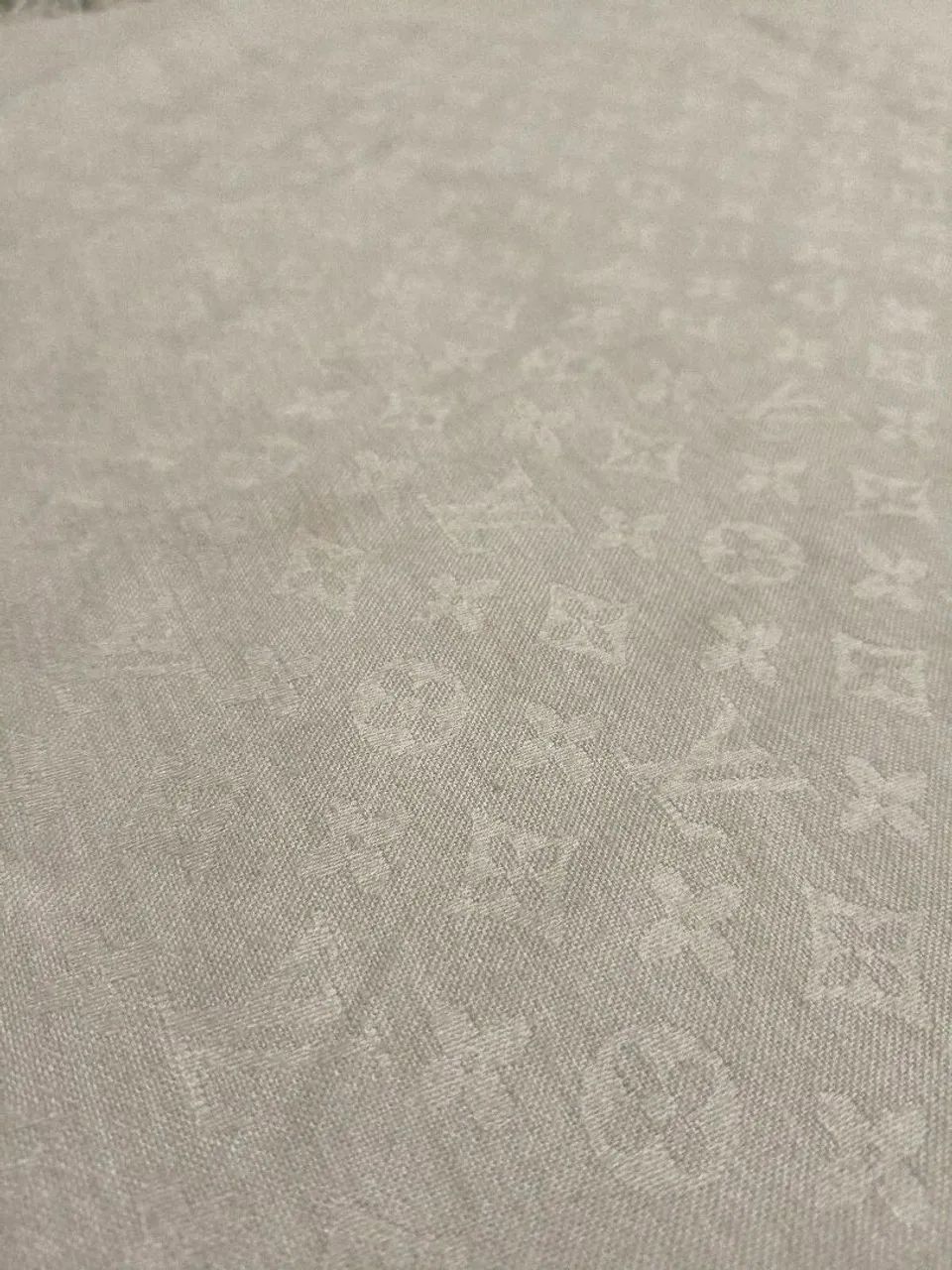 Lenço Louis Vuitton MONOGRAM SCARF - Foto 3