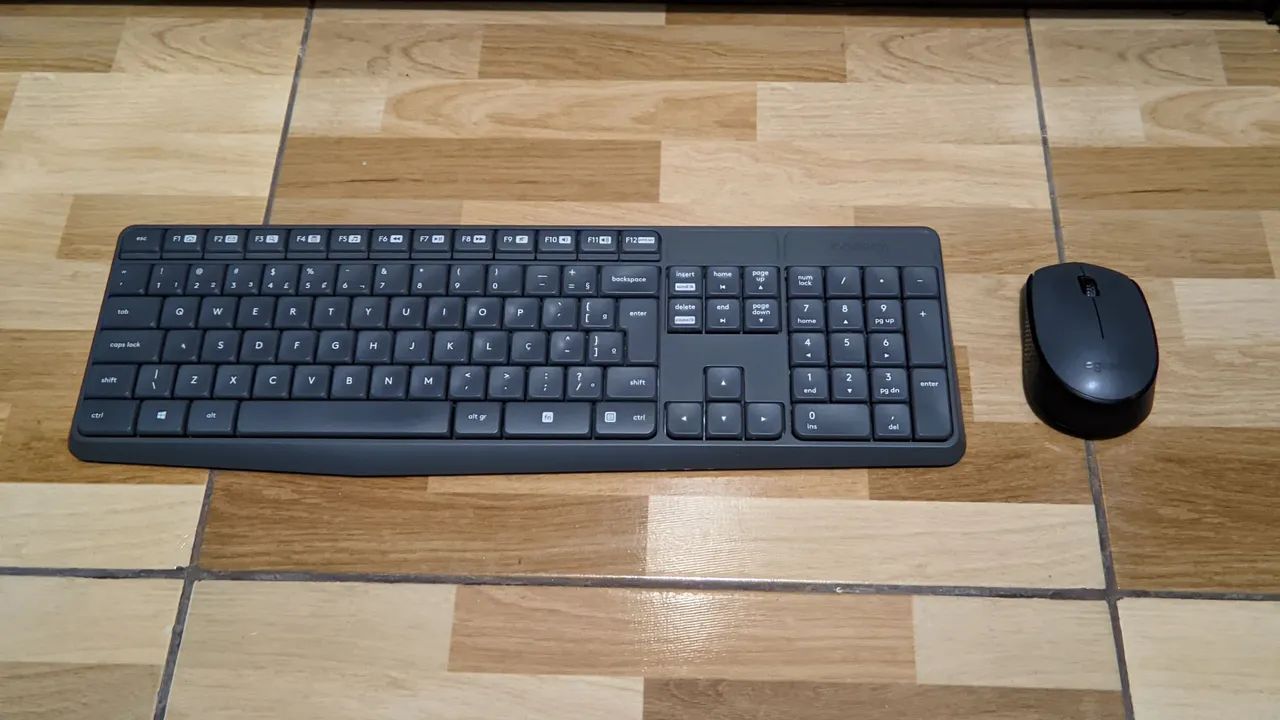 Kit Teclado e mouse sem fio Logitech - Foto 3